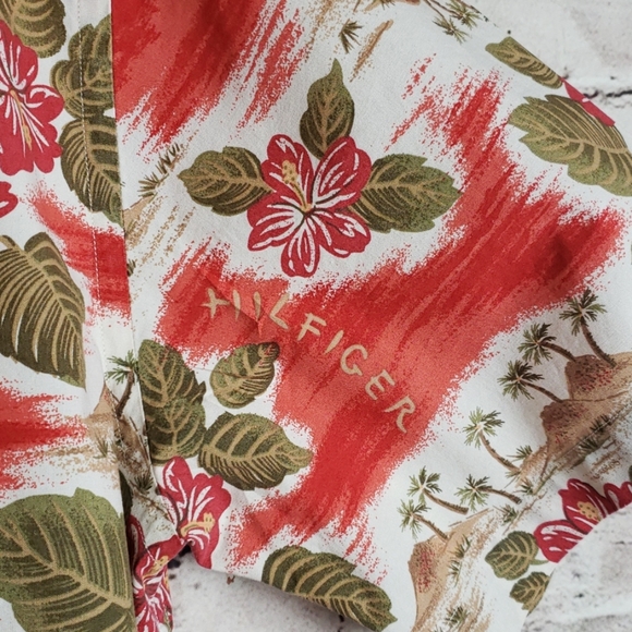 EUC Tommy Hilfiger Hawaiian Short Sleeve Shirt - Picture 4 of 6
